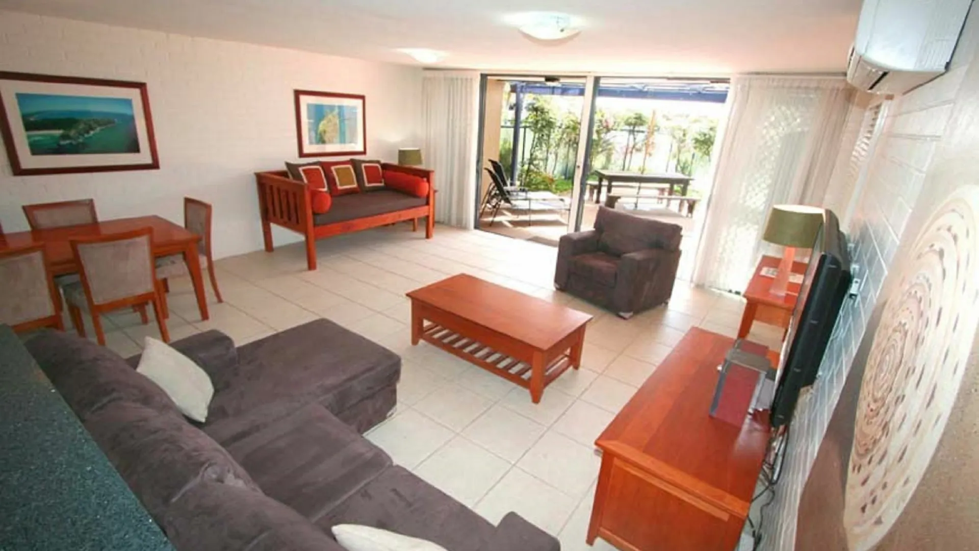 Byron Bay Beachfront Apartments 4*, Byron Bay